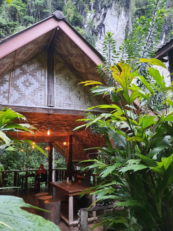 Khao Sok Silver Cliff